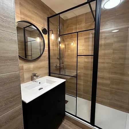 Apartment T2 Avec Balcon Et Piscine Commune, Pres Des Thermes *
